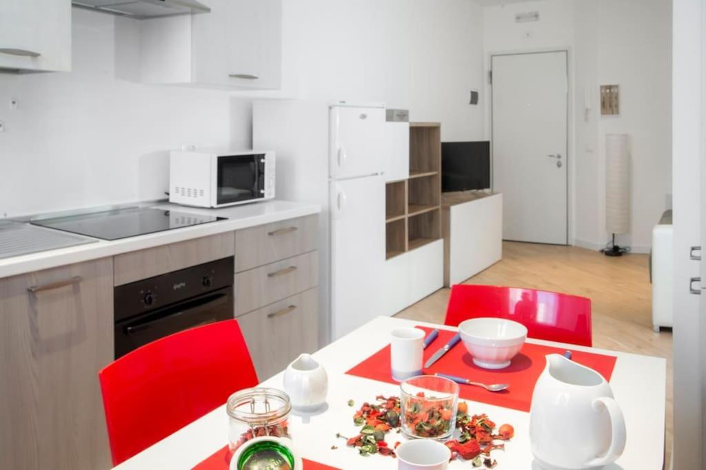 B&B Gocciadoro 26 NUOVO, CLIMATIZZATO, ZONA OSPEDALE, POSTO AUTO Trento Exterior foto